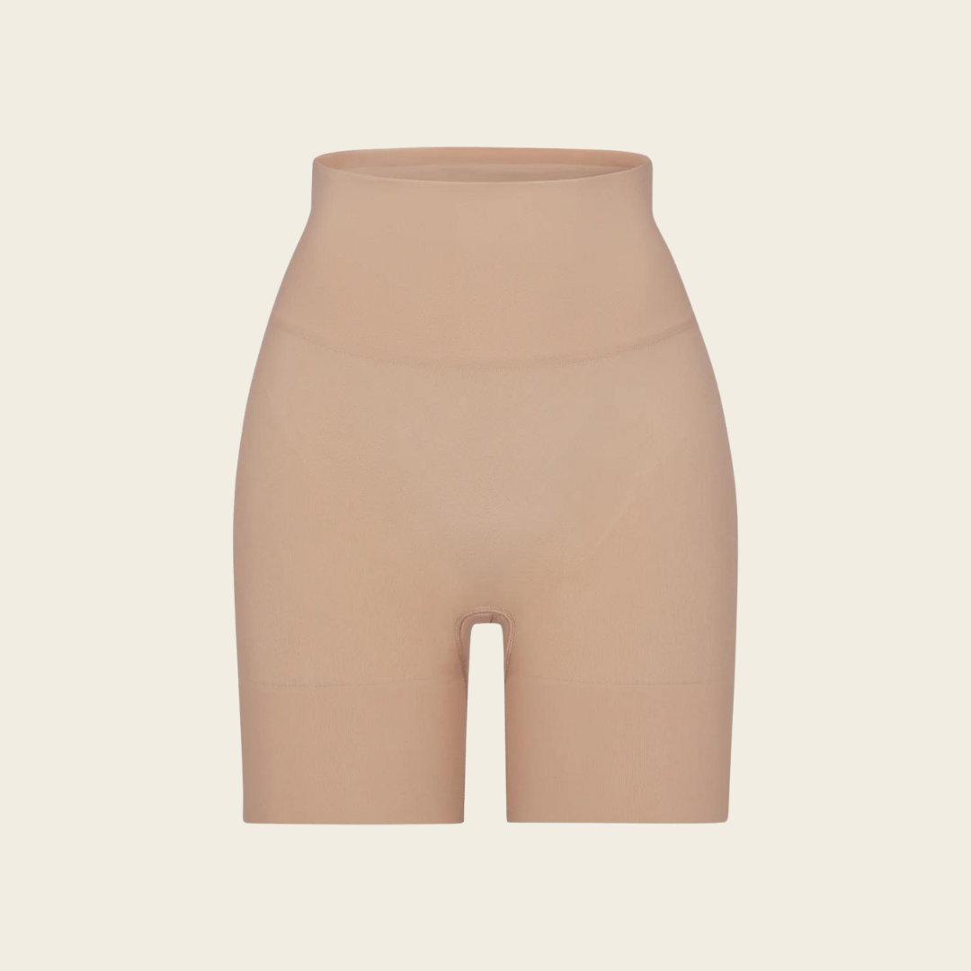 Seamless sculpt mid thigh shorts